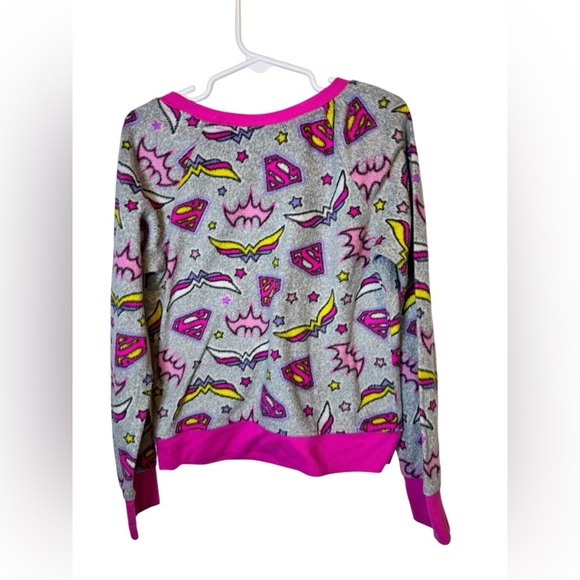 💥Pink and Gray Kids Graphic Superhero Sweatshirt size Medium - Picture 2 of 3
